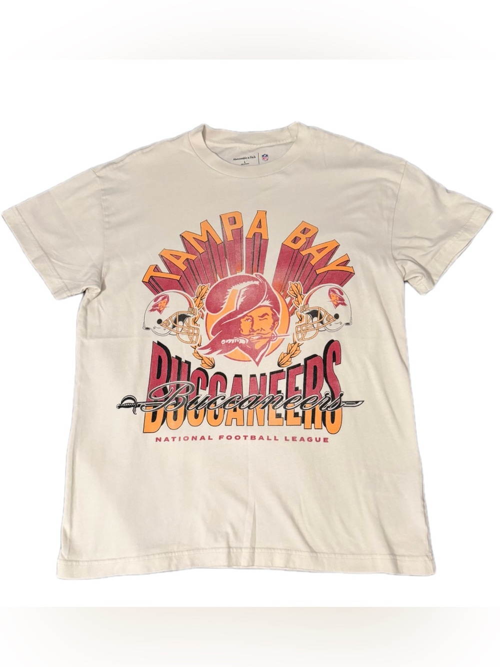 Abercrombie & Fitch Tampa Bay Buccaneers Graphic Tee (Cream Color Size Large)